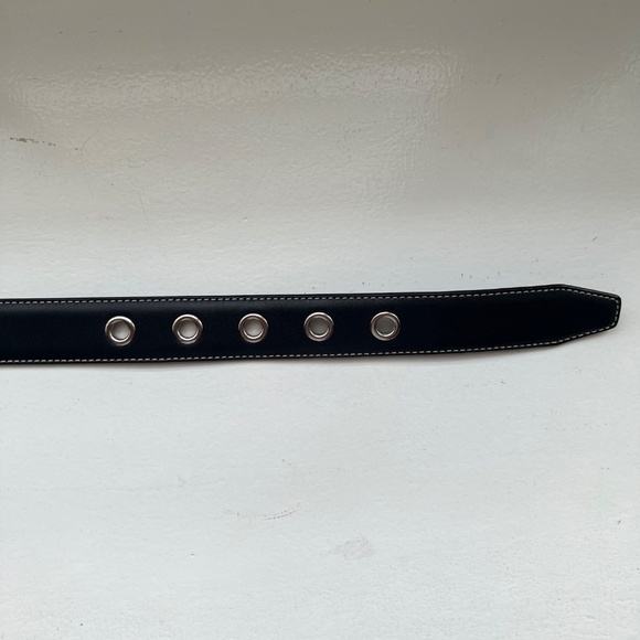 Coach Belt 3960 black leather with silver hardware - Picture 5 of 6